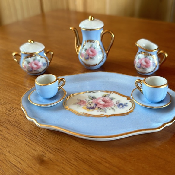 Limoges France miniature Tea Set - Picture 4 of 8